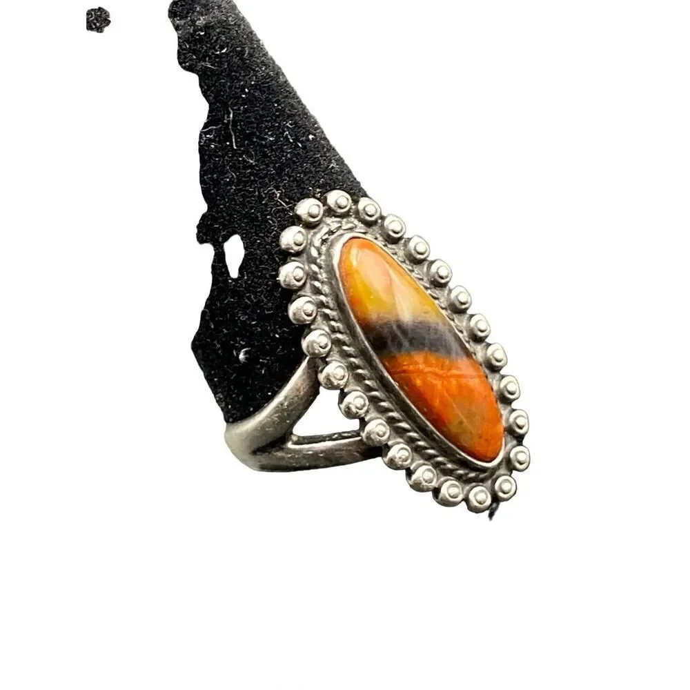 Vintage silver jasper surrounded by rope and dotted detail ring